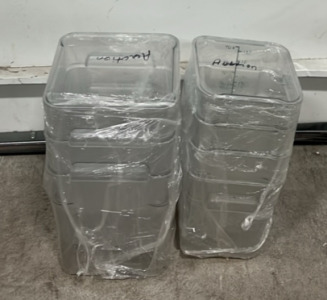 (3) 2 Quart Plastic Food Containers (4) 6 Quart Plastic Food Containers