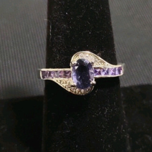 Size 8 Women's Purple Gem Ring