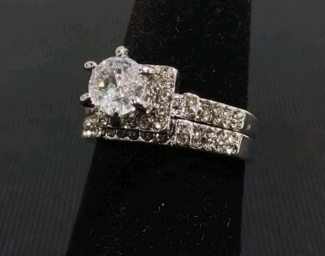 Size 5.5 Silver Toned Clear Gem 2-Piece Ring Set