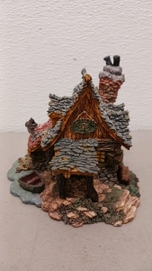 (5) Boyds Town Village Collectibles - Edmund's Hideaway & Figures