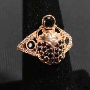 Size 6 Women's Gold Toned Scarab Beetle Black Gem Studded Ring