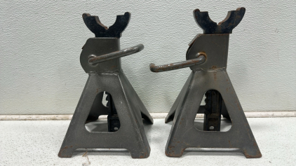 (2) Pittsburgh 3-Ton Jack Stands - Grey
