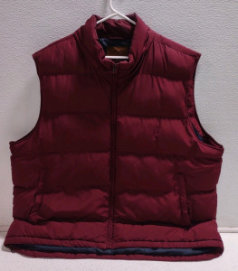 St Johns Bay Puffer Vest Mens Size XXL Red Outer Wear Hiking Outdoor Zip Pockets