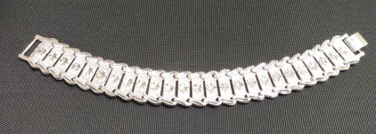 7&frac12;" Silver Toned Wide 8-Star Flat Bracelet