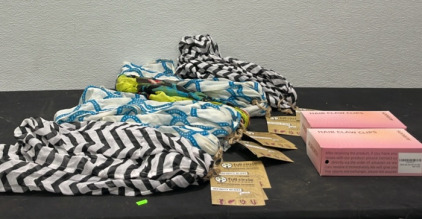 (6) Women&rsquo;s Infinity Scarves (2) Boxes of Hair Claw Clips
