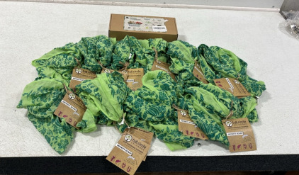 (10) Women&rsquo;s Infinity Scarves (1) Flower Growing Kit