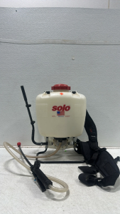 Solo 475-B Deluxe 4-Gallon Professional Backpack Sprayer