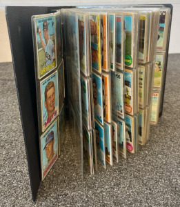 Binder Of Vintage 1960&rsquo;s - 70&rsquo;s MLB Baseball Cards