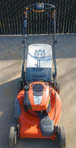 (1) Husqvarna HU 675FE Self-Propelled Lawn Mower - 6.75EX