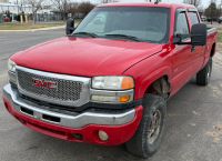 2005 GMC SIERRA 2500HD - DIESEL - 4X4!
