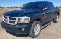 2011 DODGE DAKOTA - 4X4!