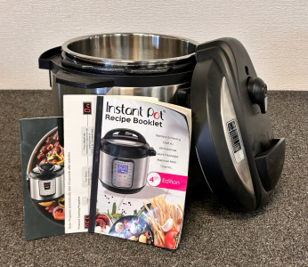 Like New Instant Pot Pressure Cooker