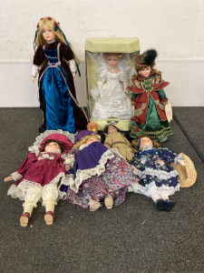 (7) Collectible Dolls