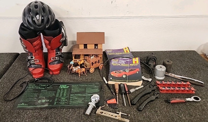 Nordica Ski Boots .. Monday Civic Repair Manual 1984-91 Models.. Honda Civic & CR-V and Acura Integra 1996-2000 Models.. Craftsman Electric Dremal Jobsman Wrench Set.. Trailer Ball 2.5/16" and Much More..