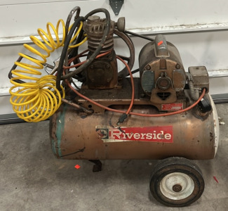 Vintage Montgomery Ward Riverside Air Compressor Model: 9095