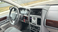 2010 CHRYSLER TOWN&COUNTRY - DVD PLAYER - CLEAN INTERIOR! - 19