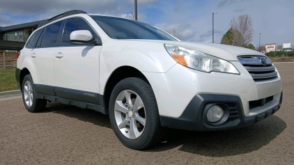 2013 SUBARU OUTBACK - AWD!