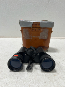 (1) Vintage Binoculars In A Vintage Leather Case