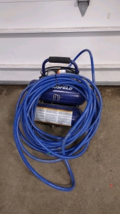 (Blue) 2gl. Campbell Hausfeld Air Compressor-Max 100 PSI- 690 kPs-6,9 Bar