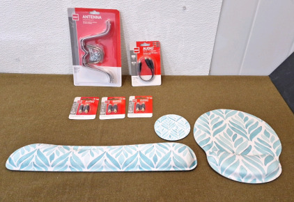 (1) Mousepad/ Keyboard Wrist Rest Set, (3) RCA Audio Stereo RCA Couplers & (1) RCA Antenna Wall Mount Kit & (1) RCA Audio RCA Y Adapter