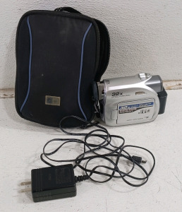 (1) JVC Mini DV Camcorder - 32x Optical Zoom