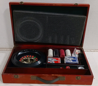 (1) NEW! Wooden Casino Game Set - Roulette Poker & Dice - 3 Unopened Decks of Cards