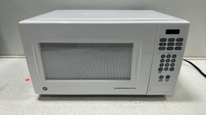 GE Turntable Microwave Oven - White