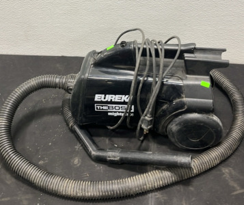 (1) Eureka TheBoss Vacuum Cleaner