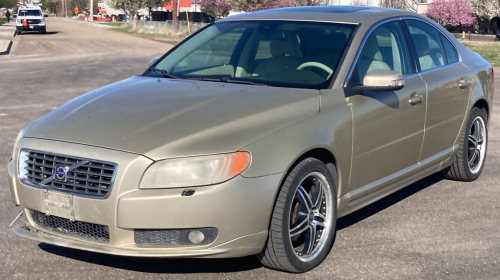 2007 VOLVO S80 - SUNROOF!