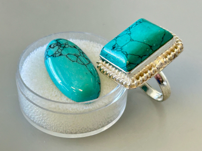 Turquoise Gemstone Oval Cabochon and Size 7 Turquoise Ring