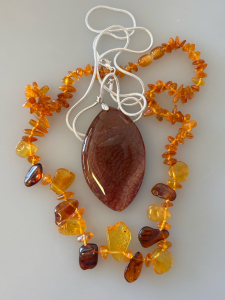 Natural Amber Gemstone Necklace and Red Dragon Veins Agate Necklace