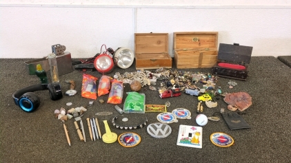 Knick Knack Heaven! Giant Zippo Lighter, Jewelry, Unopened PEZ, and More!