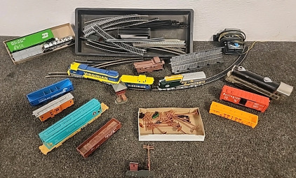 Electric Set ... Virginian Train and Caboose.. Green bay Packers Train Great Quality.. and More ..