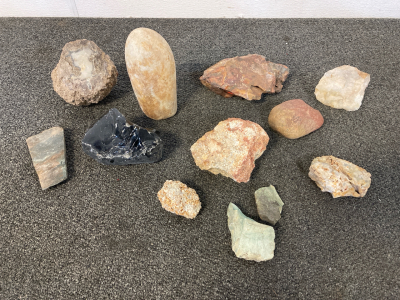 12 natural stones rocks