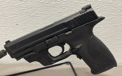 Smith & Wesson M&P 40 Model .40 Caliber, Semi Automatic Pistol W/ Crimson Trace Laser Dot Sight W/O Magazine
