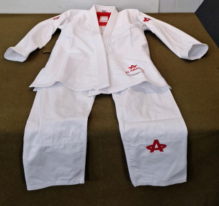 (1) All Around 100% Cotton Brazilian Jiu Jitsu Gi Set For Men - BJJ Gi Kimono, Ripstop Trousers - 450gsm, Size A0, White
