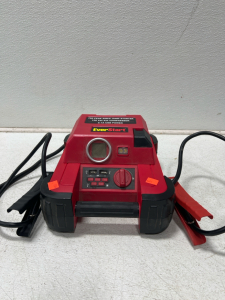 EverStart 750 Peak Amps Jump Starter with a 120 PSI air compressor and 2.1A USB power output