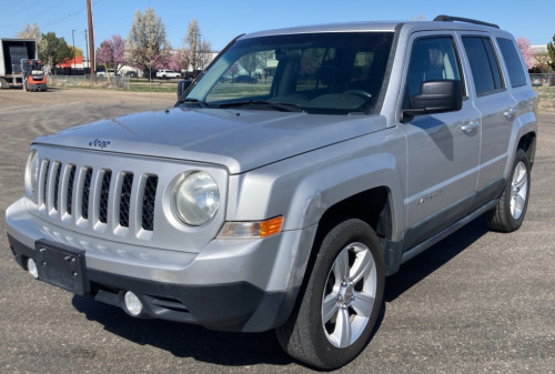2011 JEEP PATRIOT LATITUDE - AFTERMARKET JVC BLUETOOTH STEREO.