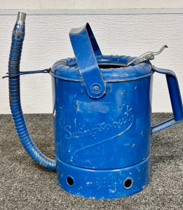 Vintage Bluse SwingSpout Oil Can