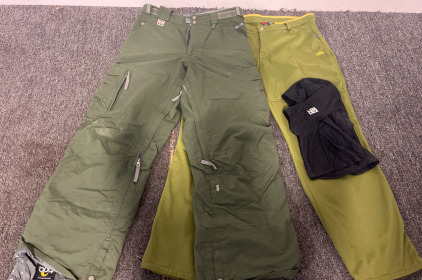 Men&rsquo;s Large 686 Sweatpants & Nylon Outershell, Blackstar Balaclava
