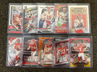 (20) Football Cards - Travis Kelce, Patrick Mahomes, & More