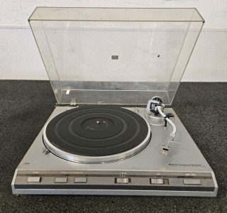 Vintage MCS 6720 Quartz Controlled/Fully Automatic Turntable