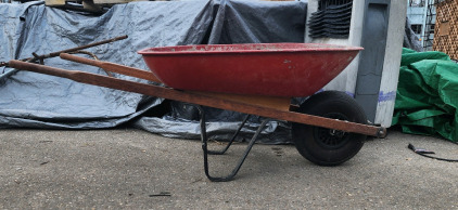 Red Wheelbarrow