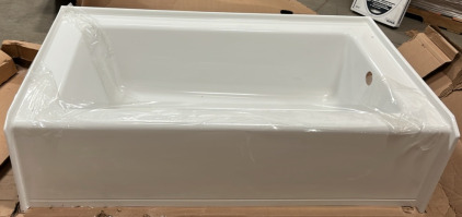 Jacuzzi Right Hand Drain TR60 60&rdquo;x32&rdquo;x16&rdquo; Bathtub