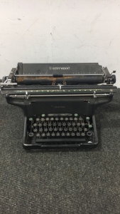 Vintage Underwood Typewriter