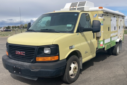 2013 GMC SAVANA 4500 CUTAWAY - RUNS WELL