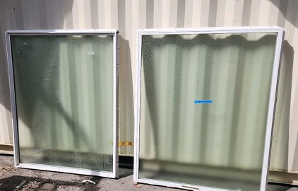 2 FROSTED WINDOWS 59.3/8"X47.3/8"