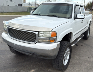 1999 GMC SIERRA 2500 - 4X4 - LIFT KIT!