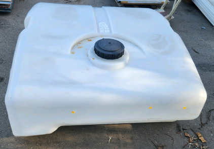 300 Gallon Poly Water/Spray Tank
