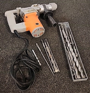Chicago Electric 1" Roto Hammer With Various Concrete Bits .